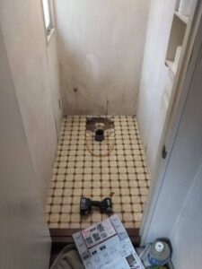 トイレリフォーム中