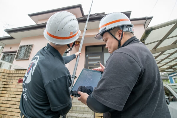 株式会社石井建装点検中の様子