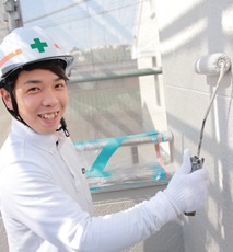 株式会社石井建装塗装中の様子