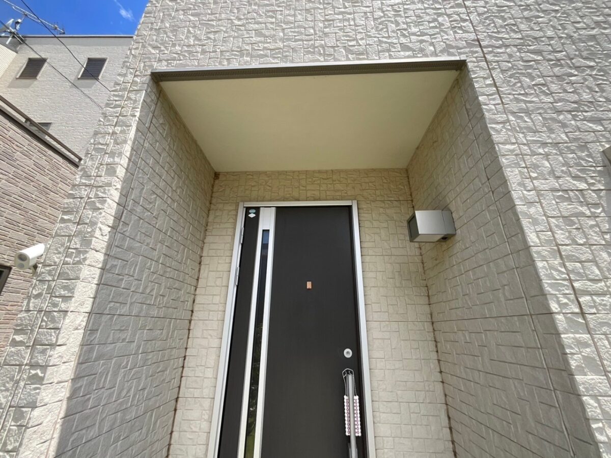 取手市紫水M様邸ビフォーアフター画像:完了軒天施工前